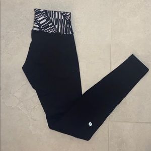 Lululemon Athletica Black Wunder Under Leggings